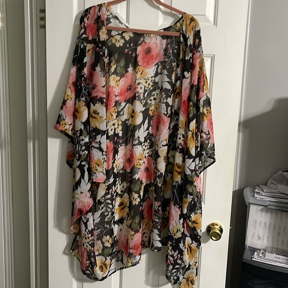 Black Background pink and yellow flowers print kimono